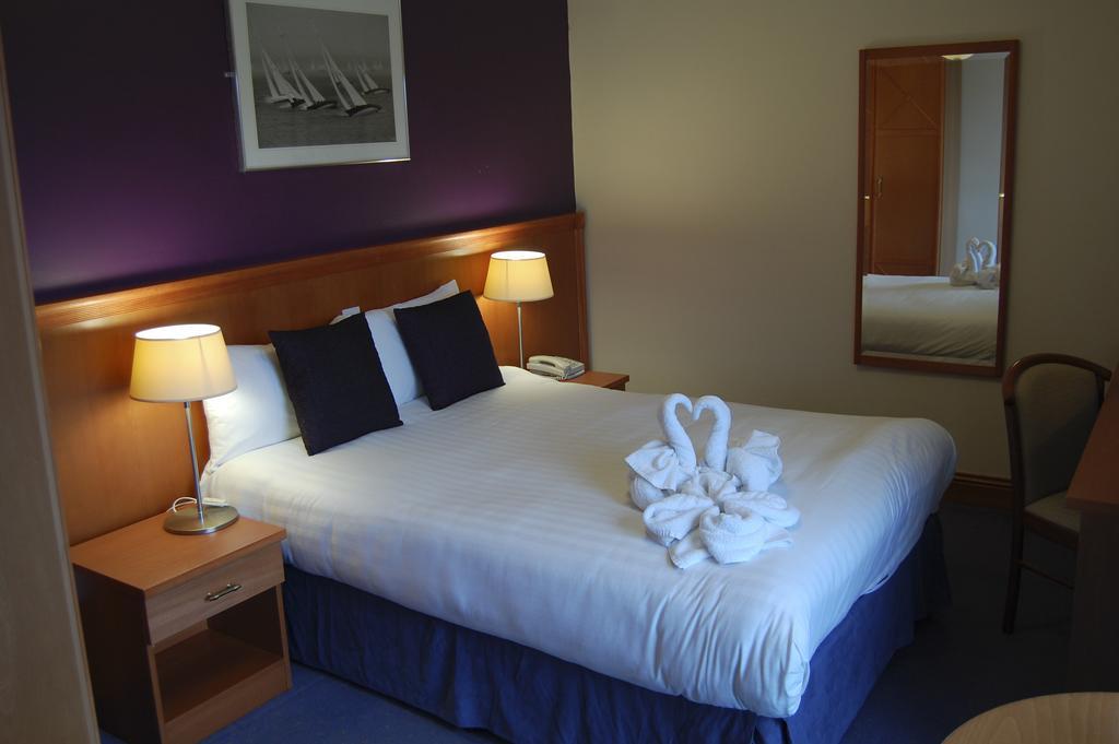 Leitrim Marina Hotel Carrick on Shannon Eksteriør billede