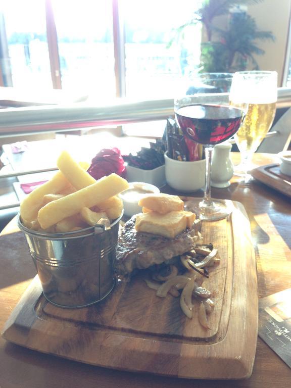 Leitrim Marina Hotel Carrick on Shannon Eksteriør billede