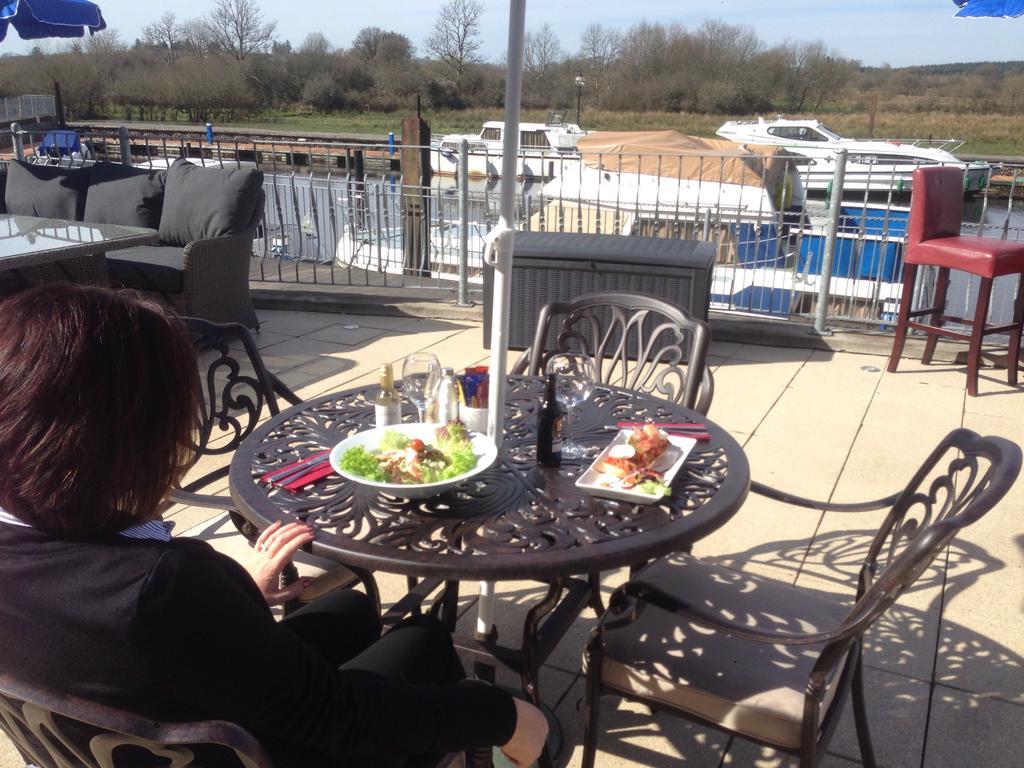 Leitrim Marina Hotel Carrick on Shannon Eksteriør billede